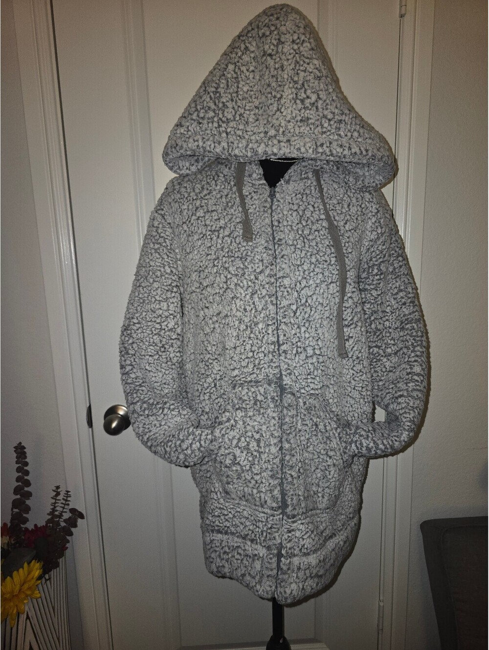 Amari Women's L/XL Gray Sherpa Fleece Hooded Jacket